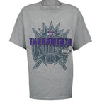 NBA (Lee) - Sacramento Kings Playoffs Big Logo T-Shirt 2001 Medium Vintage Retro Basketball