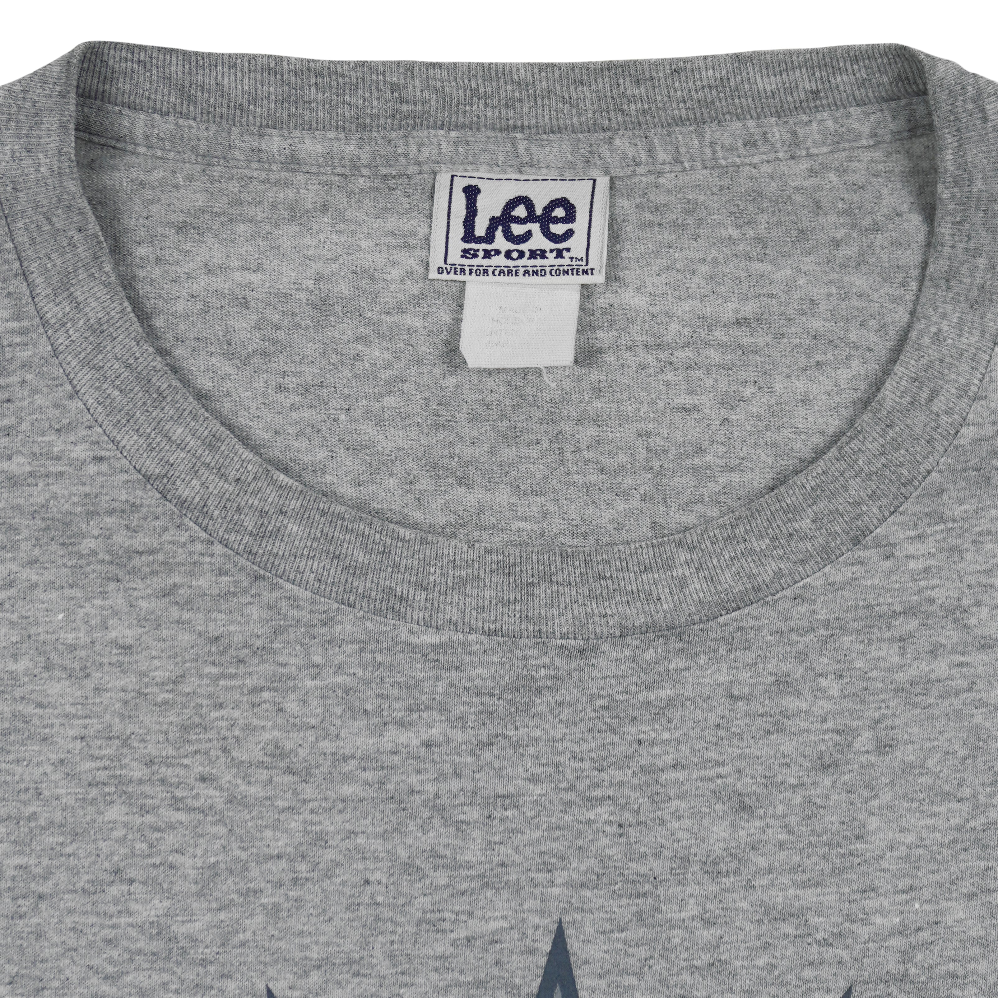 NBA (Lee) - Sacramento Kings Playoffs Big Logo T-Shirt 2001 Medium Vintage Retro Basketball