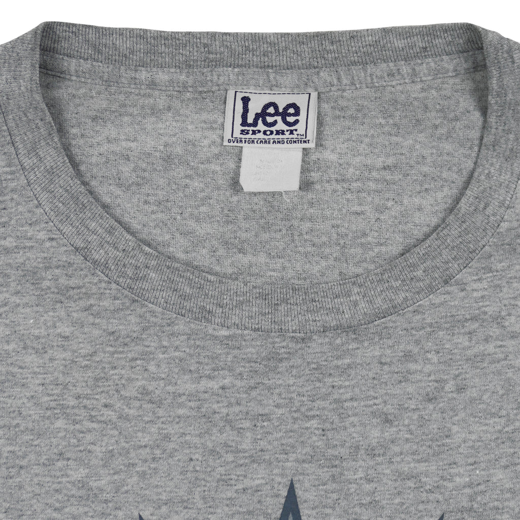 NBA (Lee) - Sacramento Kings Playoffs Big Logo T-Shirt 2001 Medium Vintage Retro Basketball