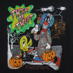 Looney Tunes (Tultex) - Twick or Tweet Halloween Crew Neck Sweatshirt 1990s X-Large Vintage Retro