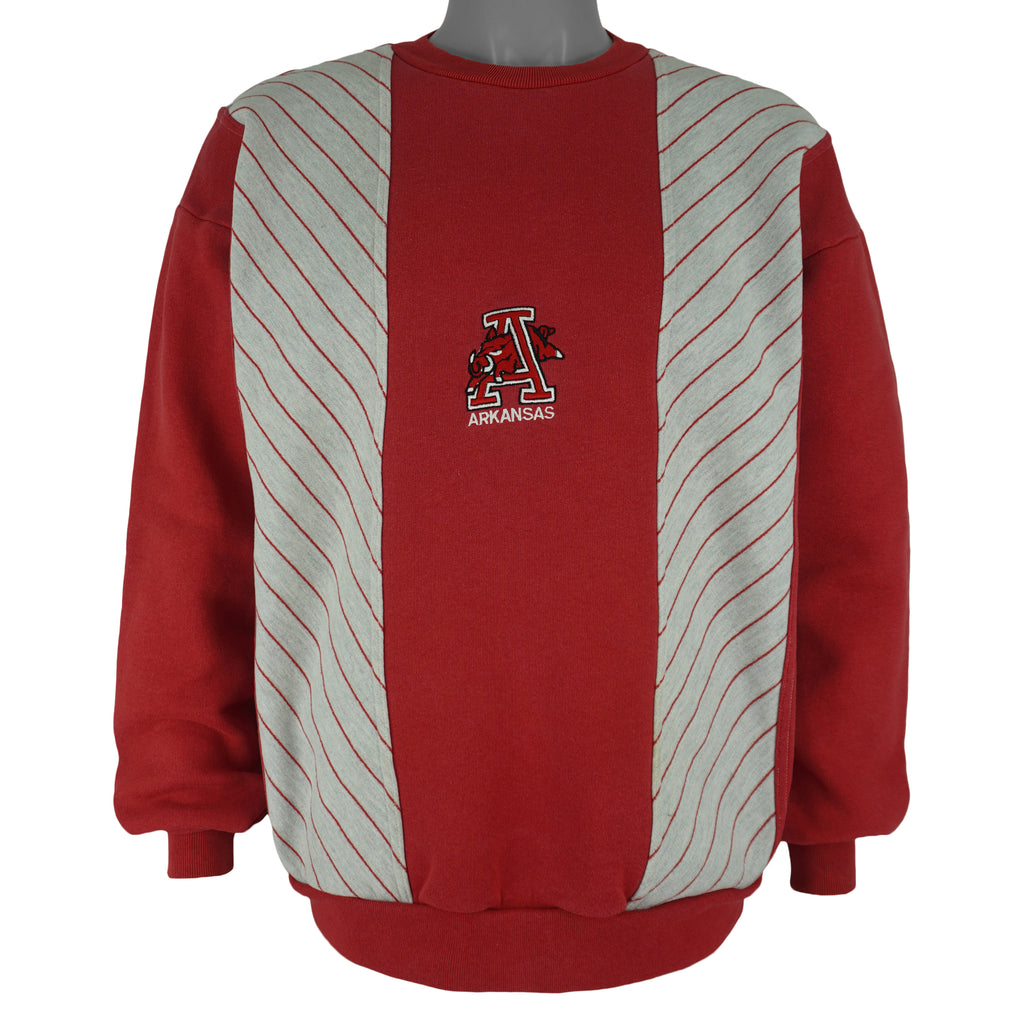 Vintage (Brandon) - Arkansas Razorbacks Crew Neck Sweatshirt 1990s Medium Vintage Retro