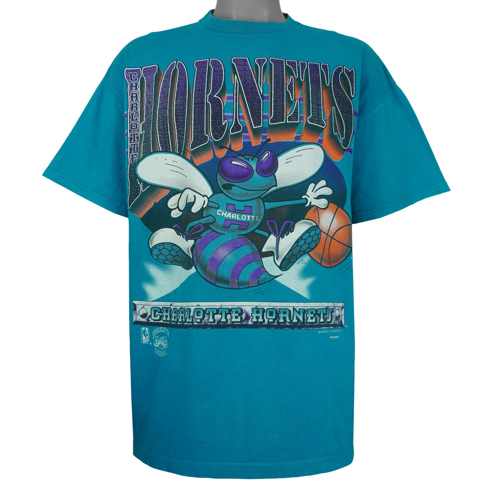 NBA (Magic Johnson T's) - Charlotte Hornets T-Shirt 1990s X-Large Vintage Retro Basketball