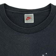 Nike - Black Graphic Single Stitch T-Shirt 1990s Medium Vintage Retro