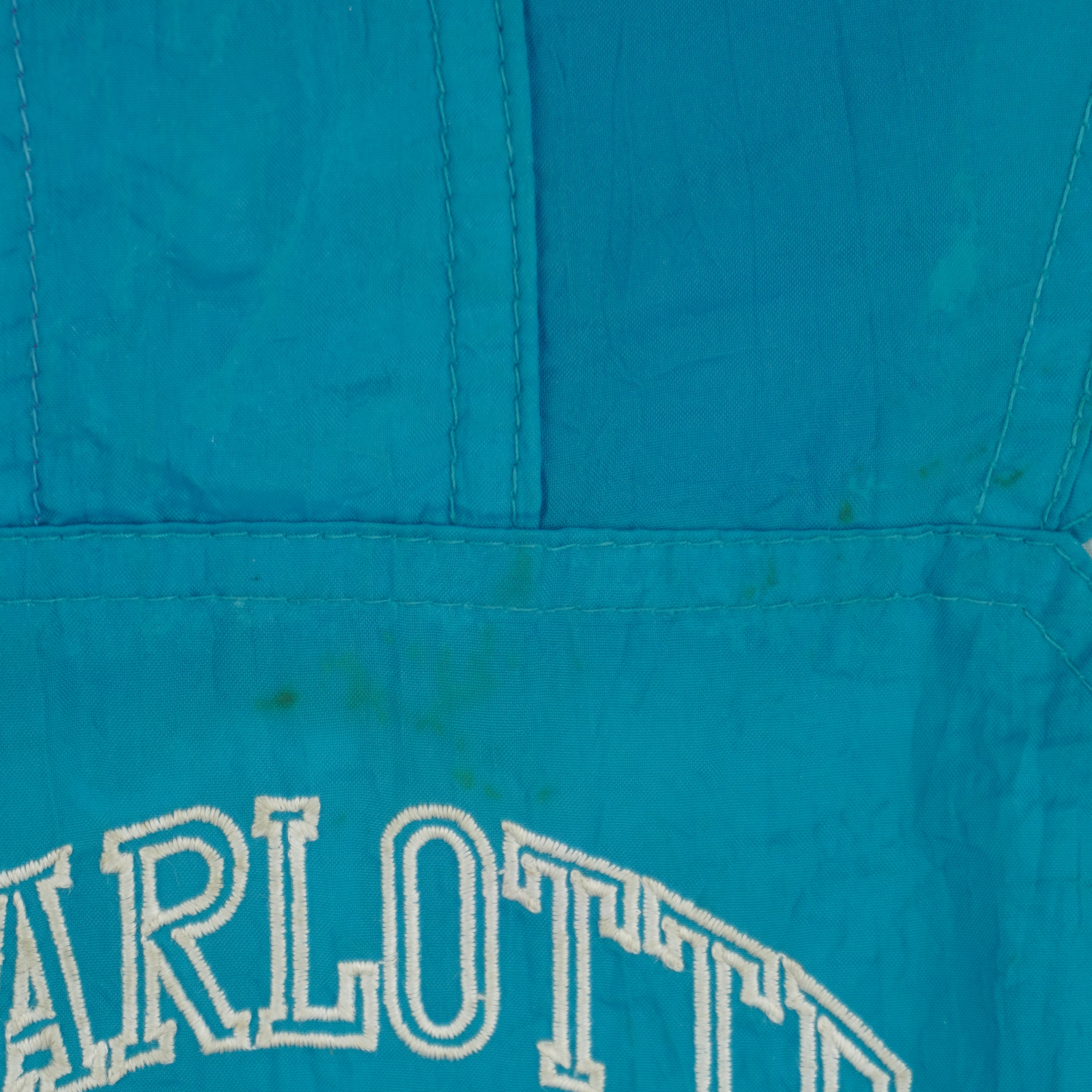 Starter - Charlotte Hornets Embroidered Windbreaker 1990s Large Vintage Retro Basketball