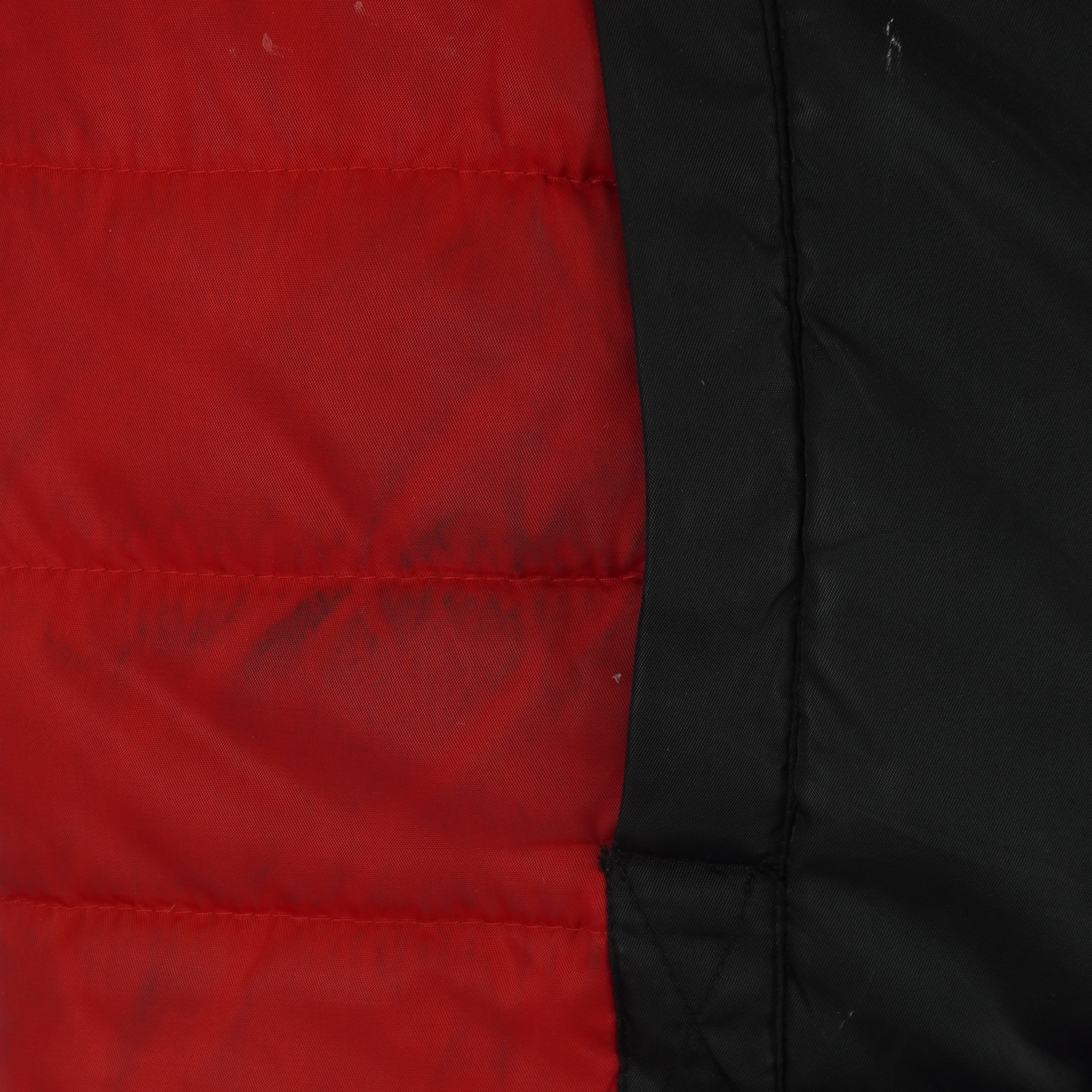 NCAA (Pro Player) - Cincinnati Bearcats Puffer Jacket 1990s Medium Vintage Retro
