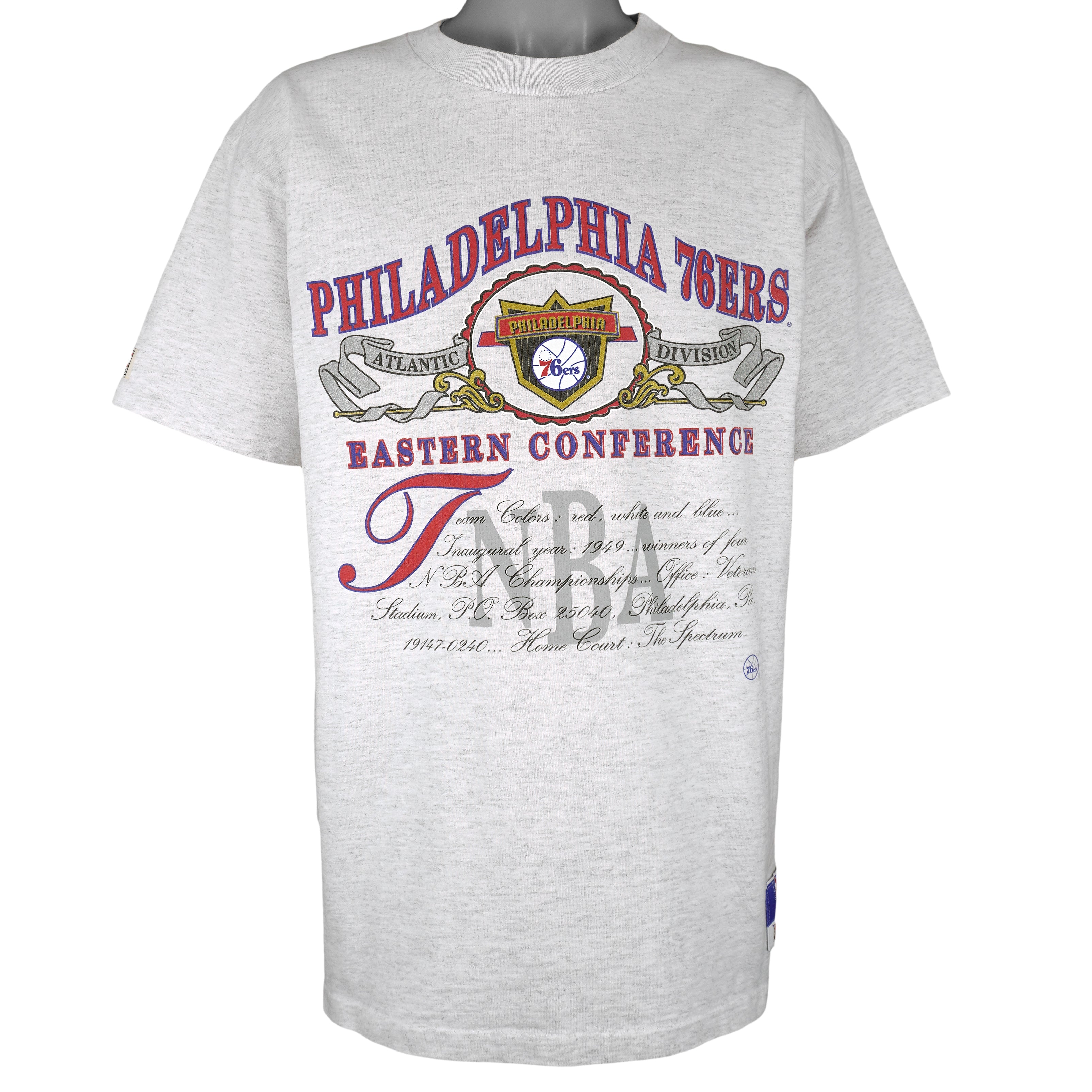 NBA (Nutmeg) - Philadelphia 76ers Single Stitch T-Shirt 1990s X-Large Vintage Retro Basketball