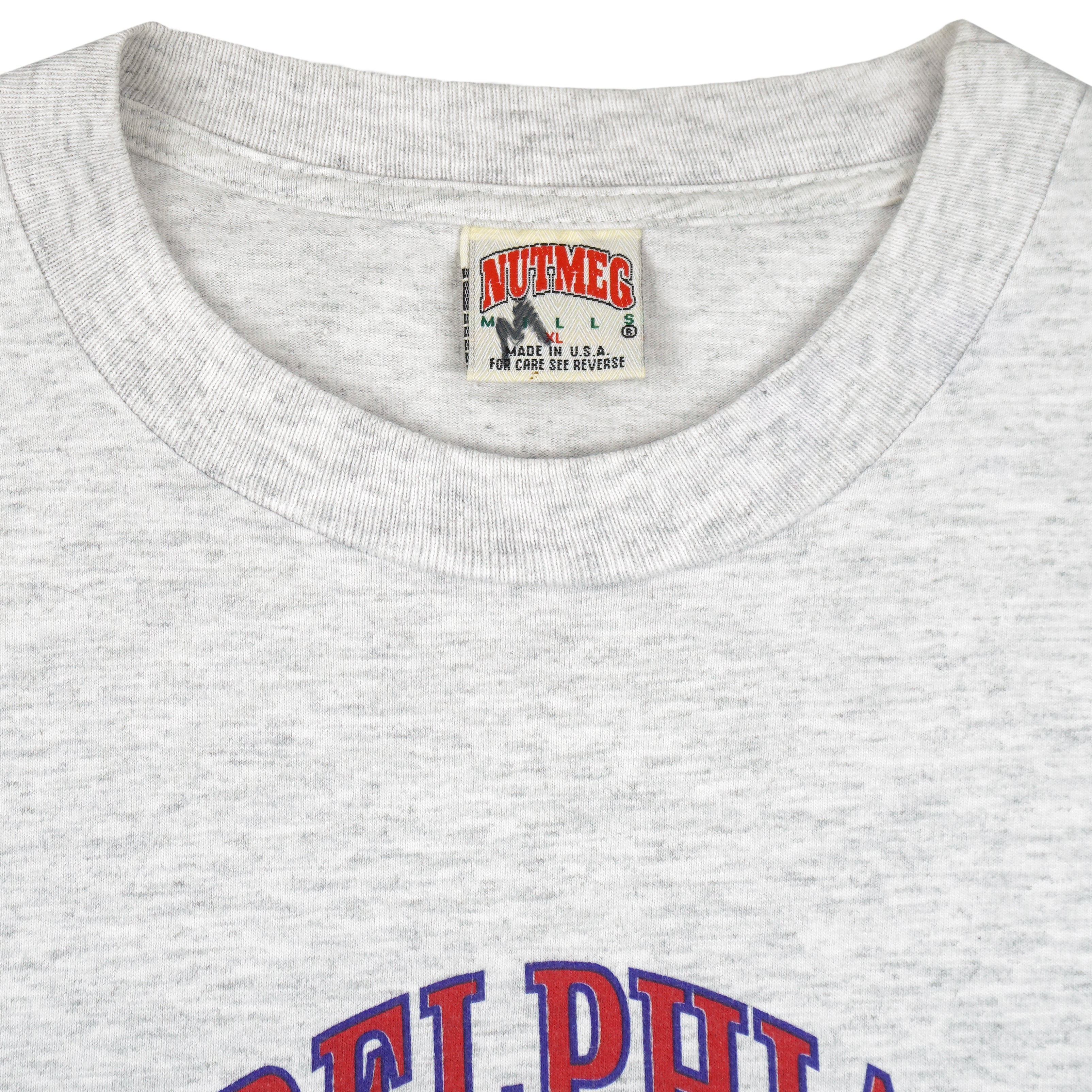 NBA (Nutmeg) - Philadelphia 76ers Single Stitch T-Shirt 1990s X-Large Vintage Retro Basketball