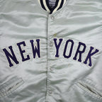 MLB (Felco) - Grey New York Yankees Satin Jacket 1990s Large Vintage Retro Baseball