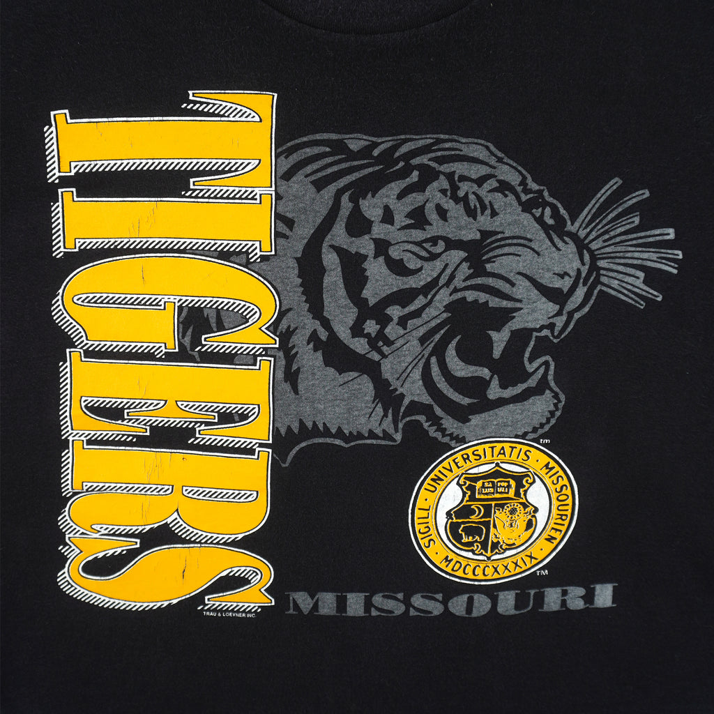 NCAA (Savvy) - Missouri Tigers Big Spell-Out T-Shirt 1990s X-Large Vintage Retro