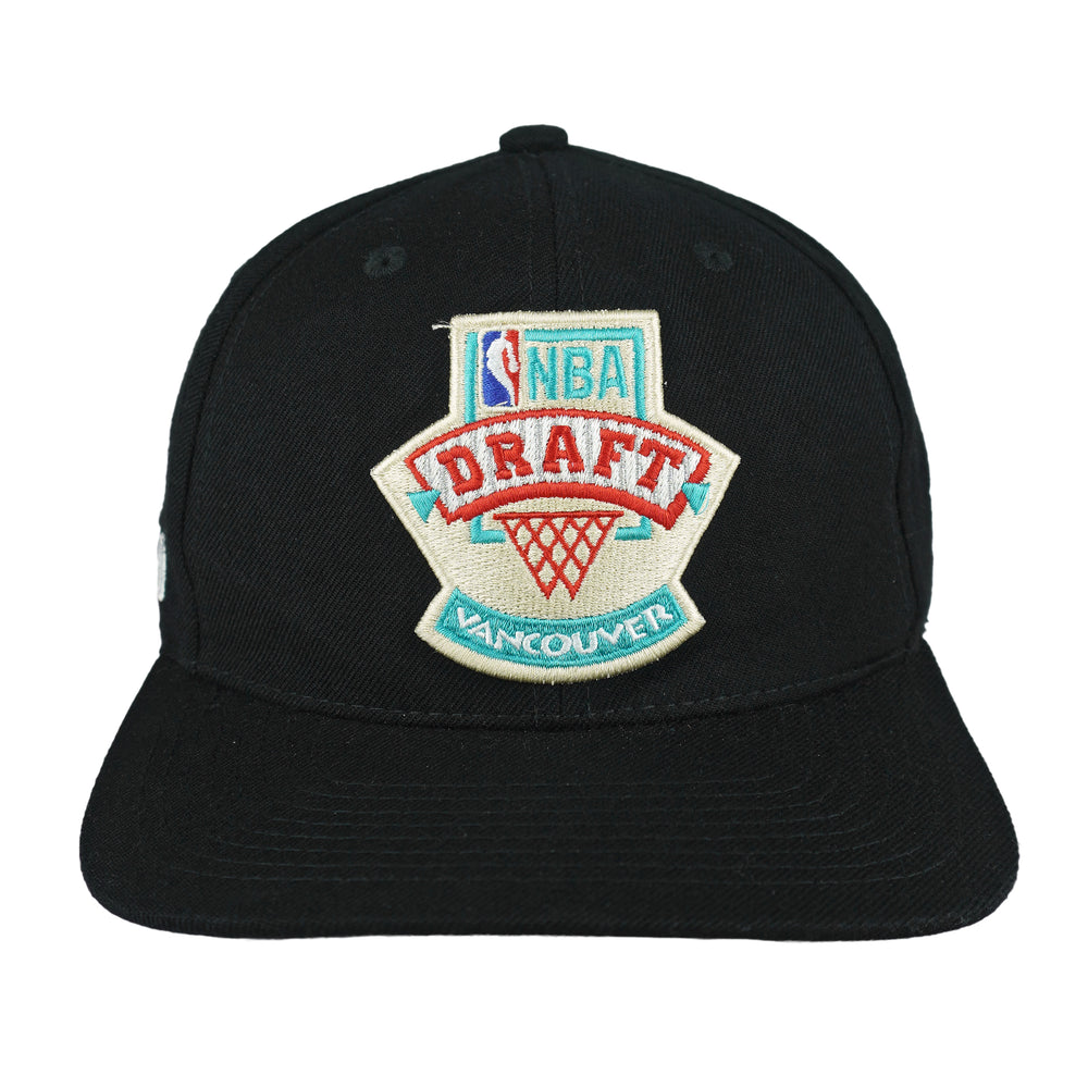 Vintage NBA (Mitchell & Ness) - 75th Anniversary Draft Vancouver Snapback Hat 1998 OSFA in black