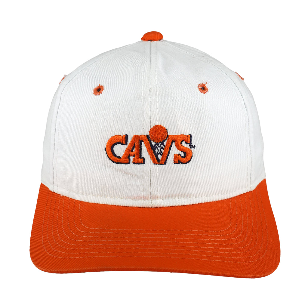 NBA - White & Orange Cleveland Cavaliers Embroidered Snapback Hat 1990s OSFA Vintage Retro Basketball