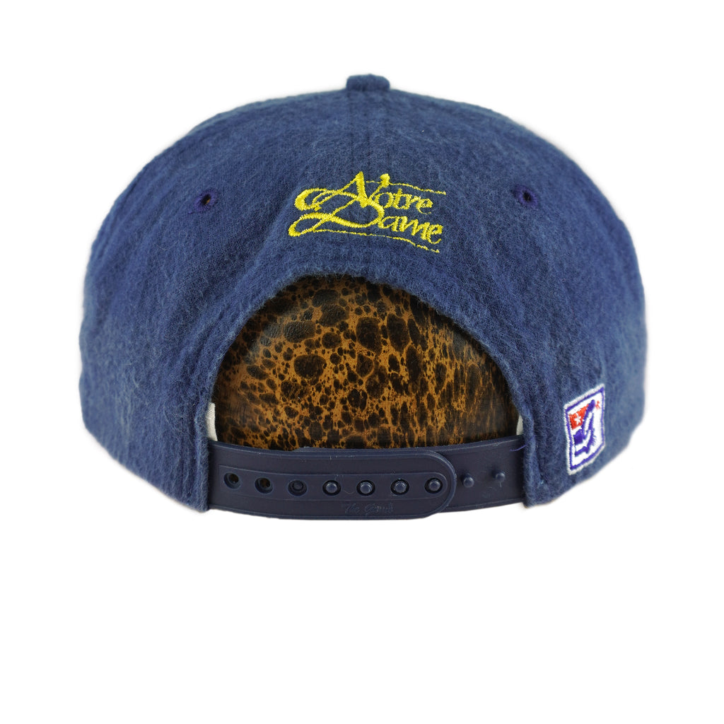 NCAA - Notre Dame University Chenille Fleece Snapback Hat 1990s OSFA Vintage Retro