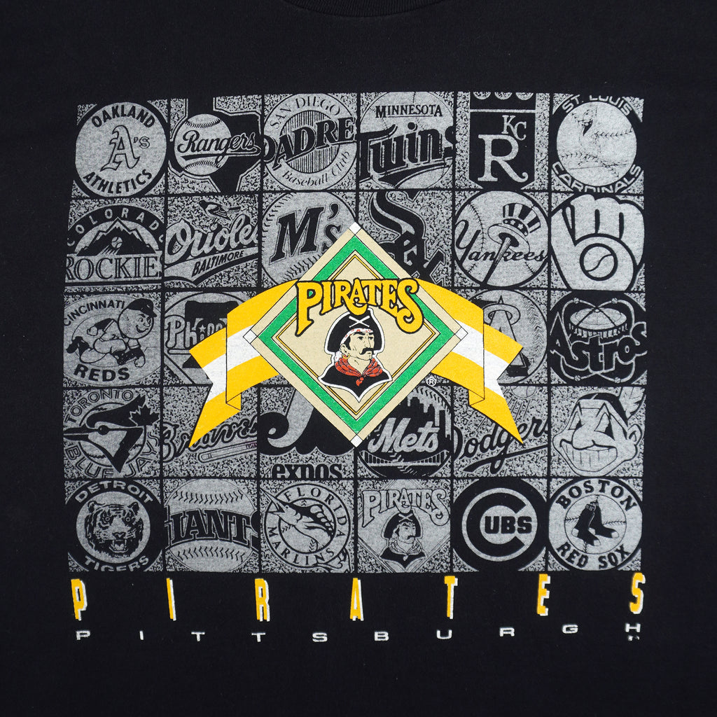 MLB - Pittsburgh Pirates Team Logo Single Stitch T-Shirt 1990s X-Large Vintage Retro Baseball