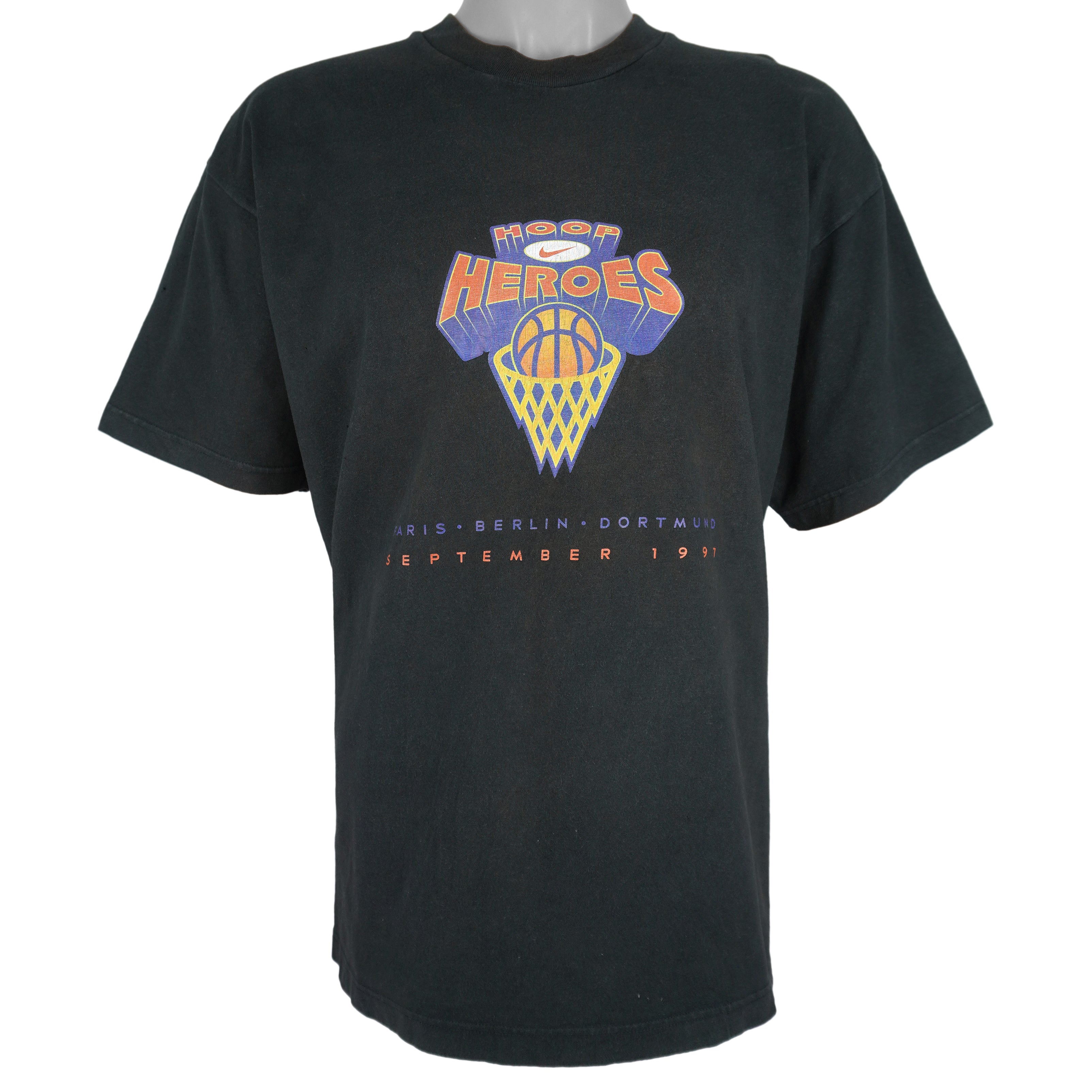 Nike - Hoop Heroes Europe T-Shirt 1997 Large Vintage Retro Basketball