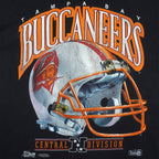 NFL (Salem) - Tampa Bay Buccaneers Helmet T-Shirt 1991 Vintage Retro Football
