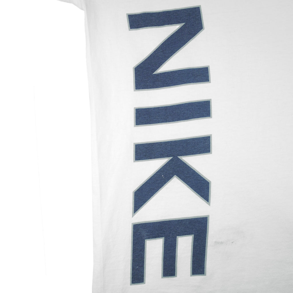 Nike - White Spell Out T-Shirt 2000s Large Vintage Retro