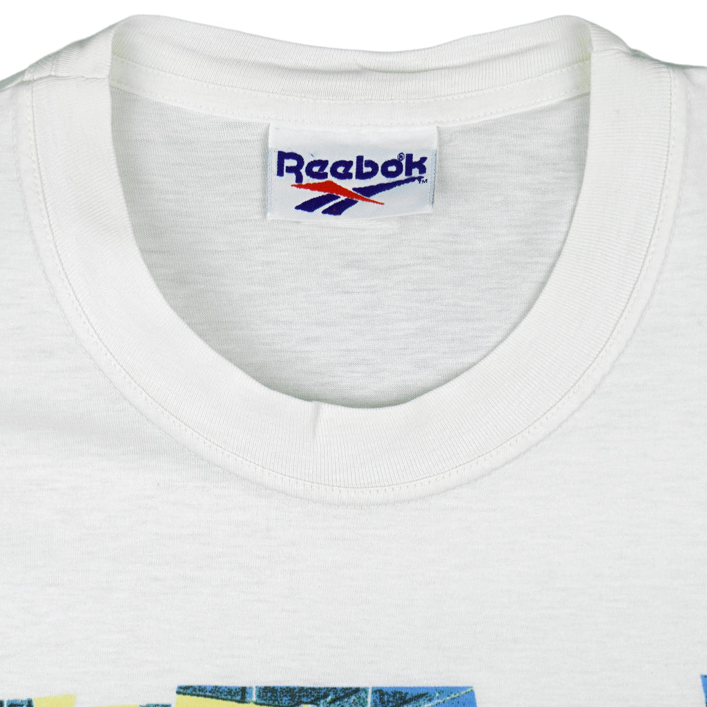Reebok - Broken Glass Basketball T-Shirt 1990s Medium Vintage Retro Basketball