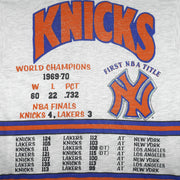 NBA (Long Gone) - New York Knicks Spell-Out T-Shirt 1990s Large Vintage Retro. Basketball