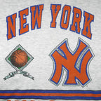 NBA (Long Gone) - New York Knicks Spell-Out T-Shirt 1990s Large Vintage Retro. Basketball