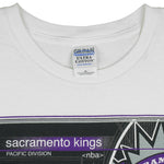 NBA (Gildan) - Sacramento Kings Pacific Division T-Shirt 1990s X-Large Vintage Retro Basketball