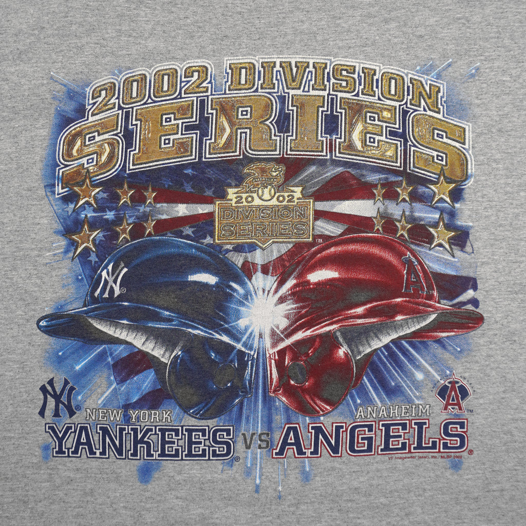 MLB (Lee) - Yankees vs Angels Division Series T-Shirt 2002 Large Vintage Retro Baseball