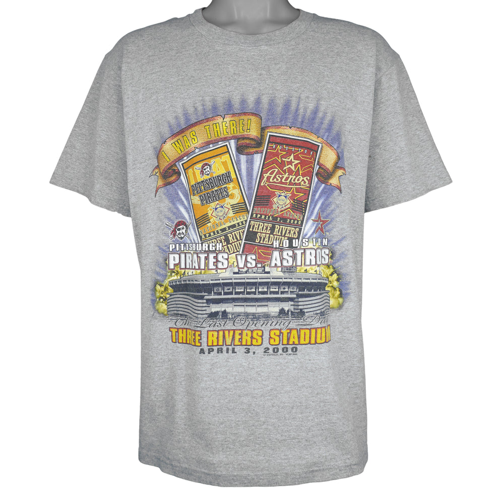 MLB (Lee) - Pirates vs Astros Matchup Three Rivers Stadium T-Shirt 2000 Medium Vintage Retro Baseball