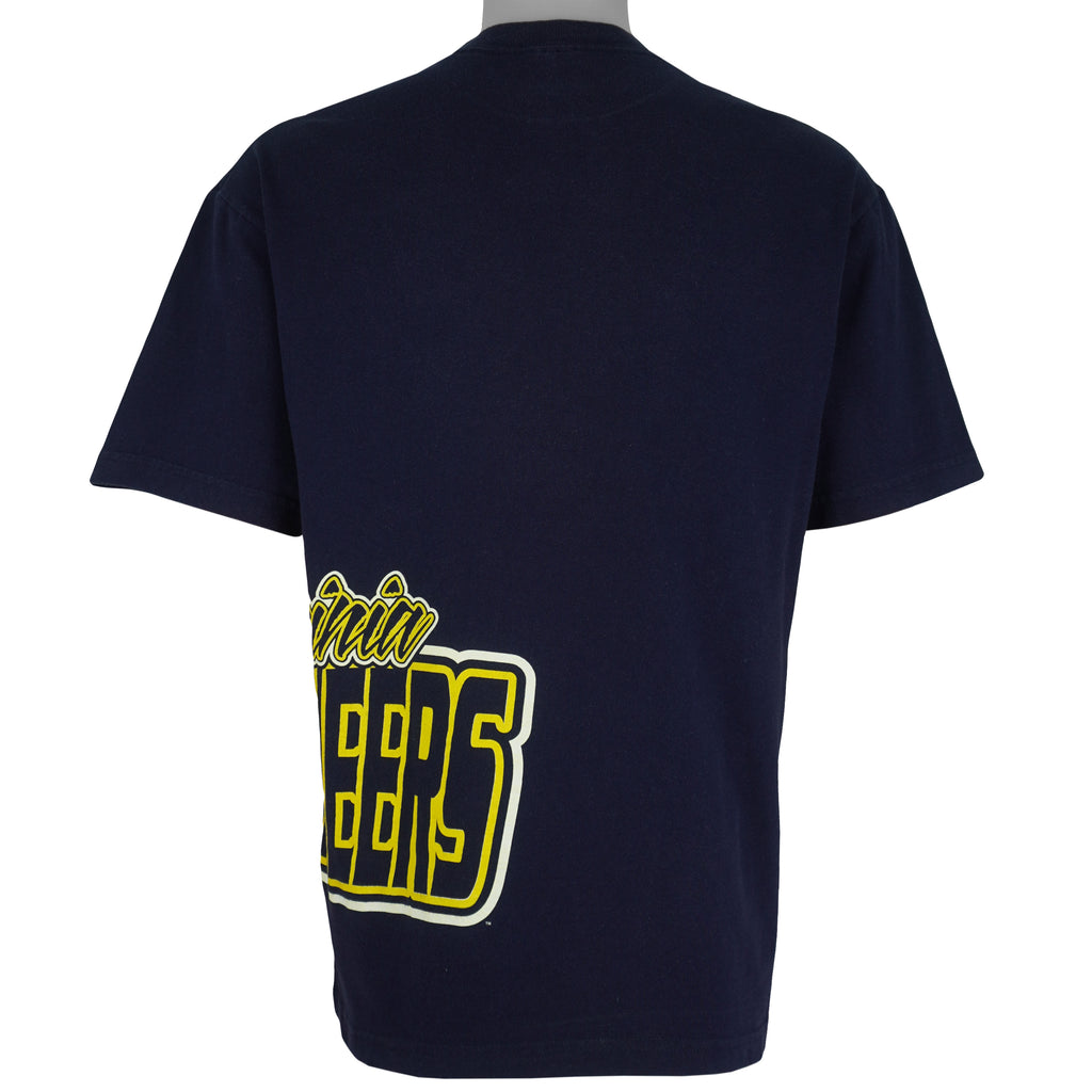NCAA (NCC) - West Virginia Mountaineers Big Spell-Out T-Shirt 1990s Large Vintage Retro
