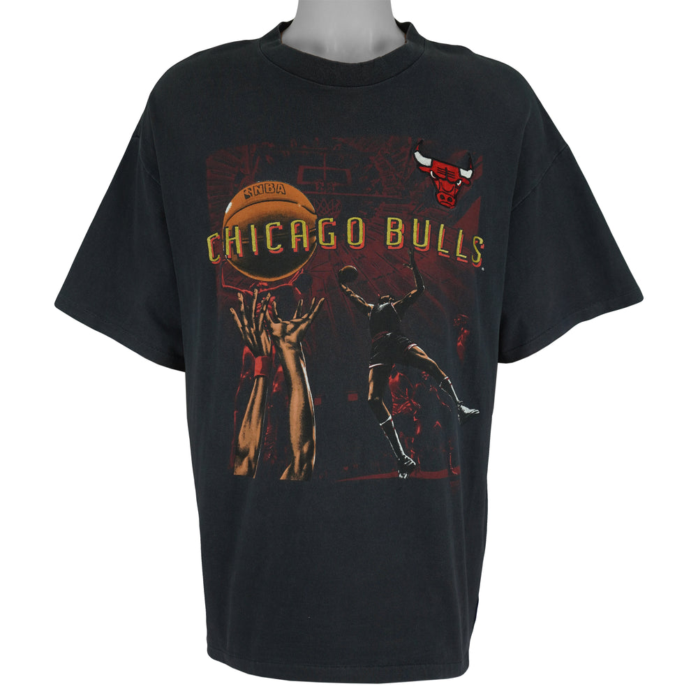 NBA (Nutmeg) - Chicago Bulls Dunk T-Shirt 1990s X-Large Vintage Retro Basketball