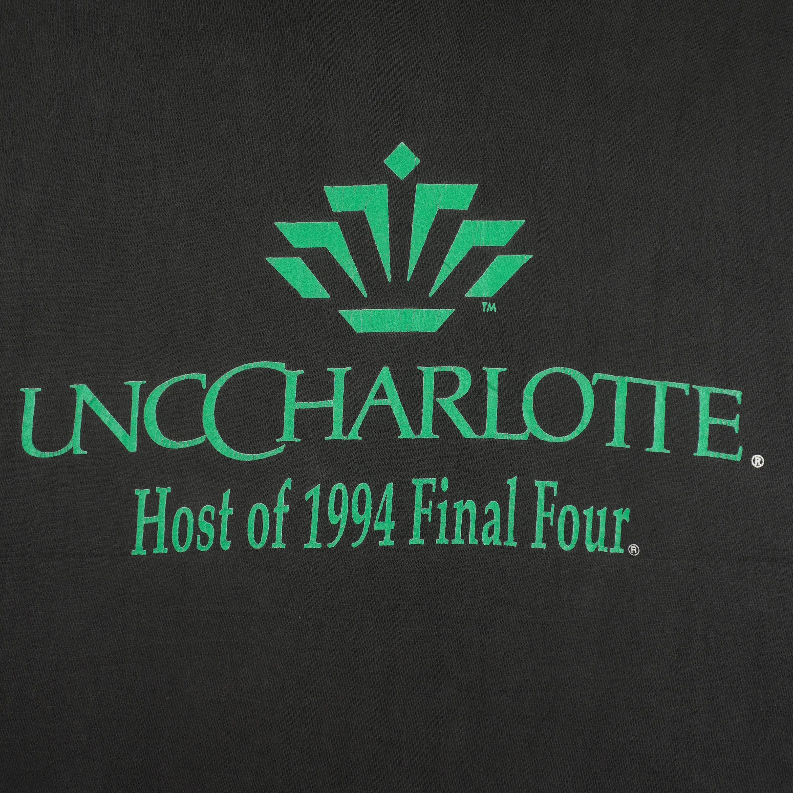 NCAA (Logo 7) - Final Four Charlotte T-Shirt 1994 Large Vintage Retro
