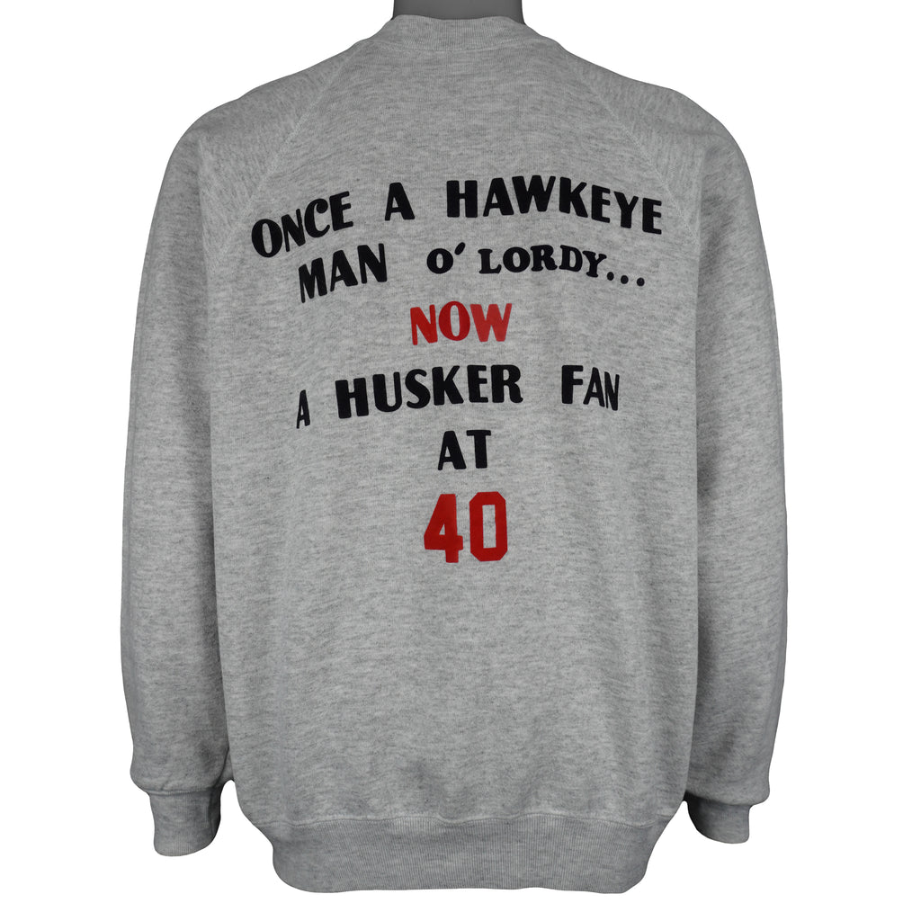 NCAA (Wolve) - Iowa Hawkeyes Crew Neck Sweatshirt 1987 X-Large Vintage Retro