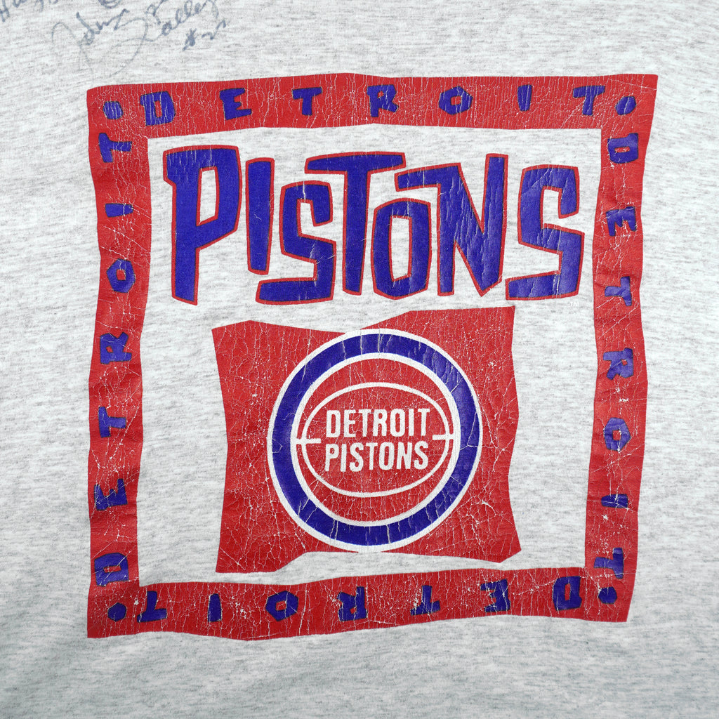 NBA (Nutmeg) - Grey Detroit Pistons Single Stitch T-Shirt 1990s Large Vintage Retro Basketball