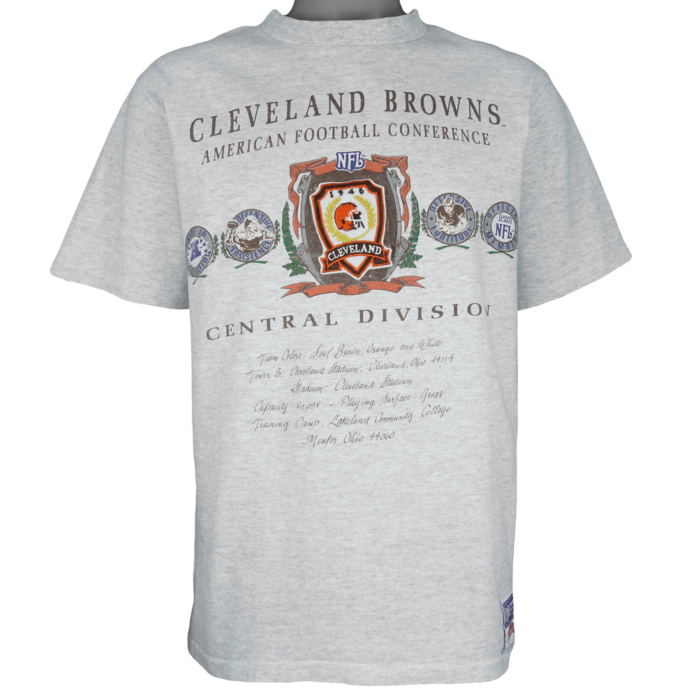 NFL (Nutmeg) - Cleveland Browns Central Division T-Shirt 1990s Large Vintage Retro Football