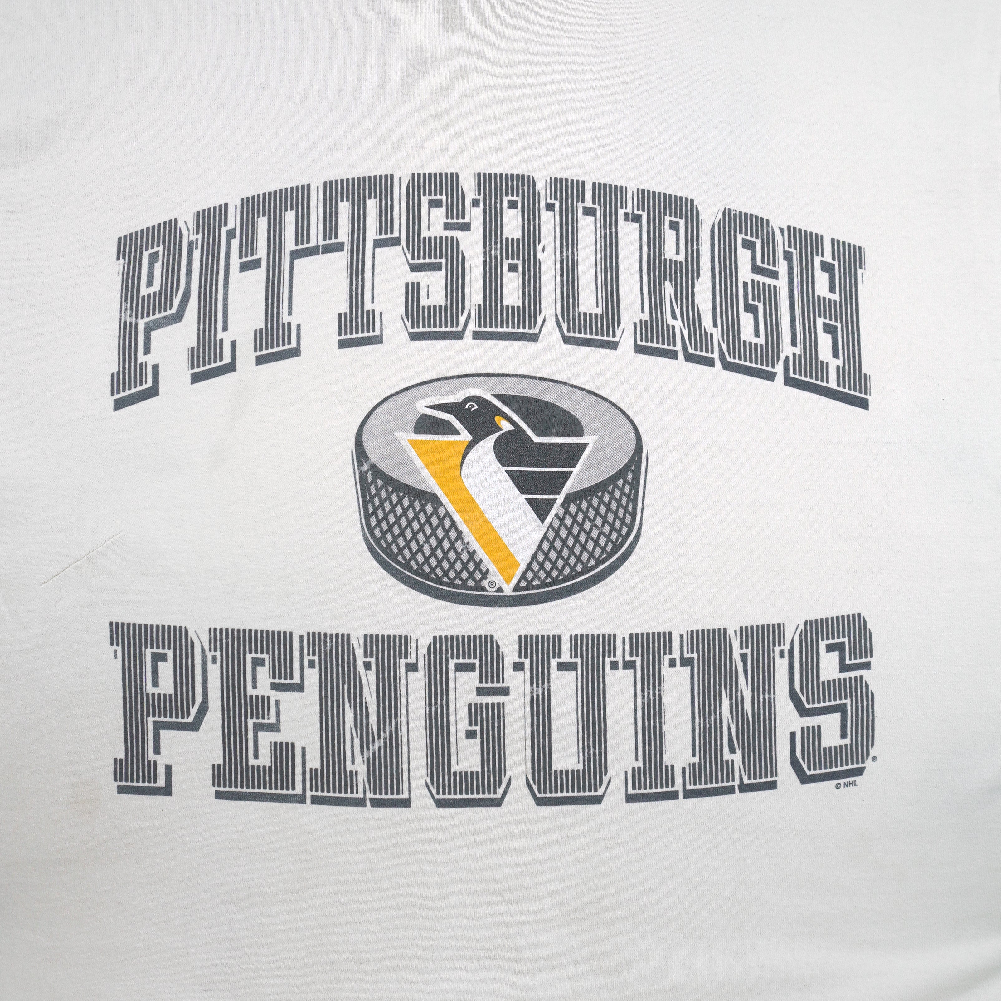 NHL (Pro Player) - Pittsburgh Penguins Big Spell-Out T-Shirt 1990s Large Vintage Retro Hockey
