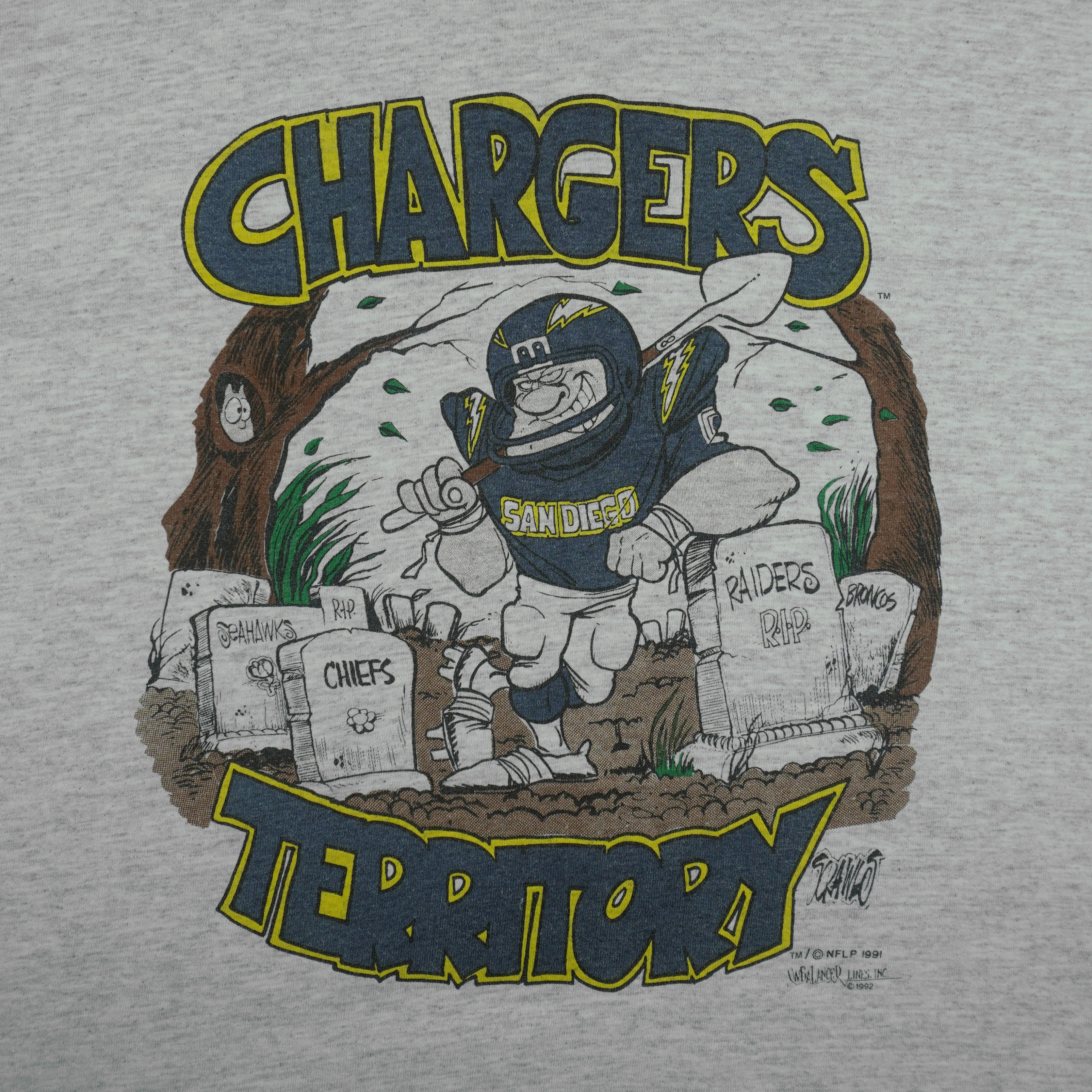 NFL (Unbalanced) - San Diego Chargers Caricature T-Shirt 1991 X-Large Vintage Retro Football