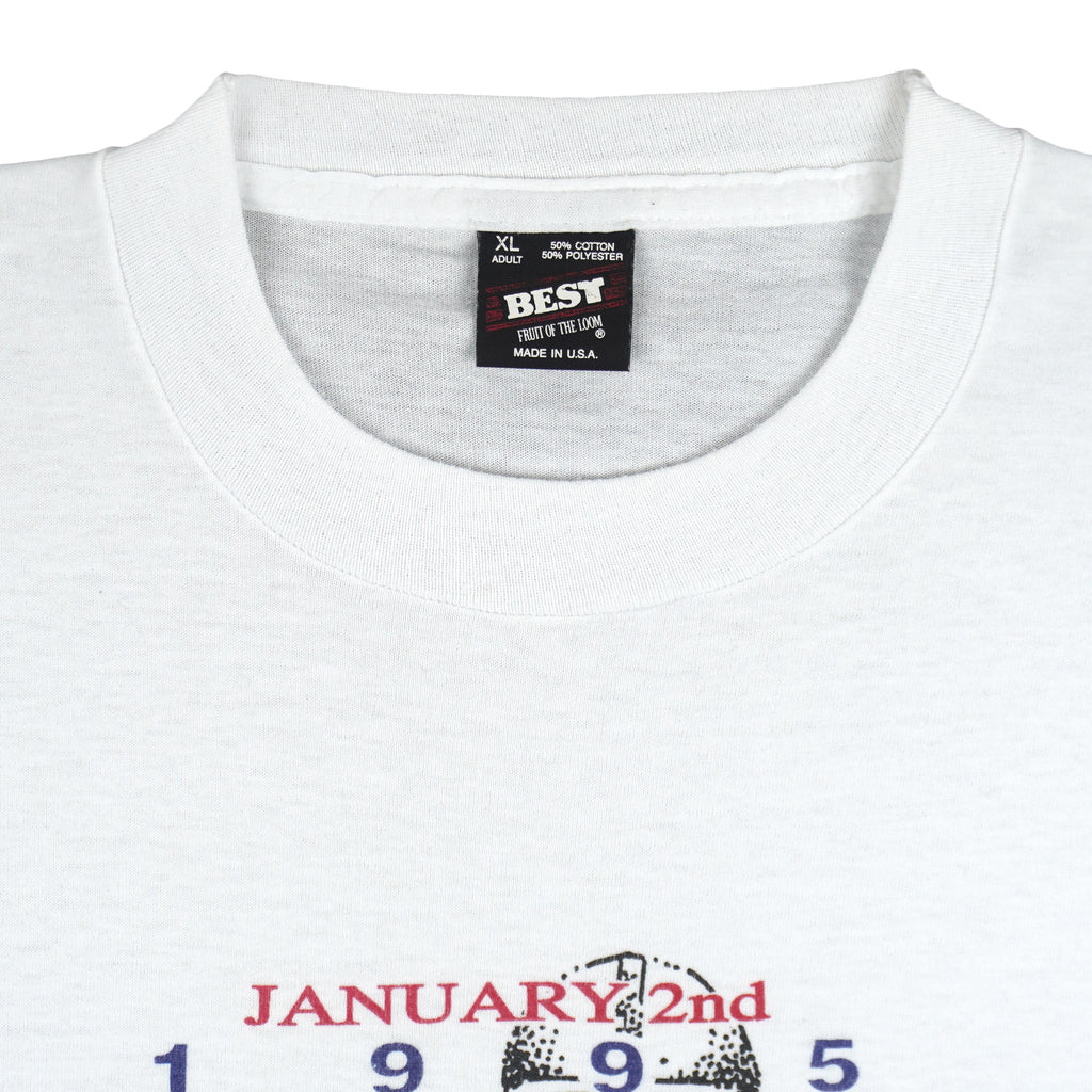 NCAA (Best) - Mountaineers vs Gamecocks Carquest Bowl T-Shirt 1995 X-Large Vintage Retro