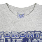 MLB (Trench) - Toronto Blue Jays Spell-Out T-Shirt 1995 Large Vintage Retro Baseball
