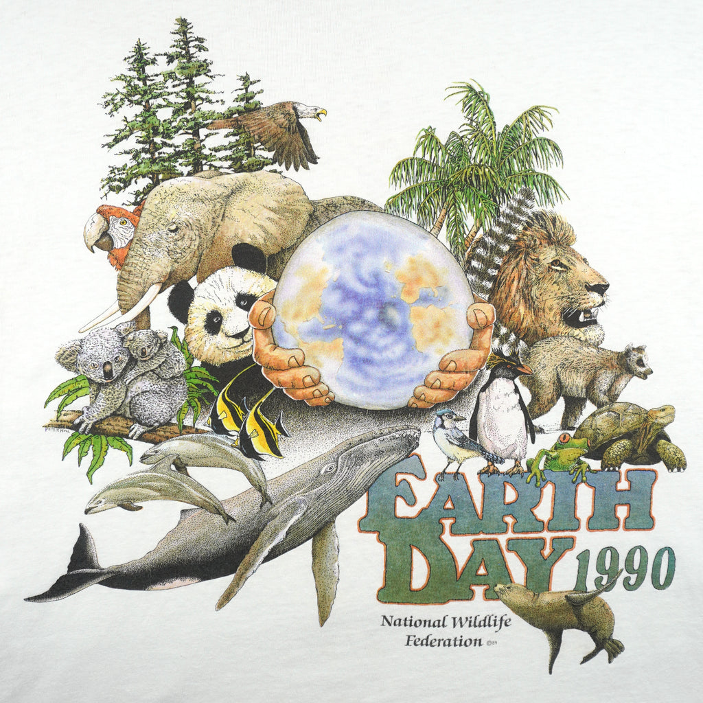 Vintage (Hanes) - Earth Day National Wildlife Federation T-Shirt 1990 Large Vintage Retro