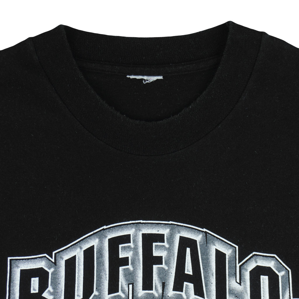 NHL - Buffalo Sabres Big Spell-Out T-Shirt 1990s X-Large Vintage Retro Hockey