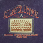 MLB (Nutmeg) - Atlanta Braves Members History T-Shirt 1990s X-Large Vintage Retro Baseball