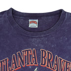 MLB (Nutmeg) - Atlanta Braves Members History T-Shirt 1990s X-Large Vintage Retro Baseball