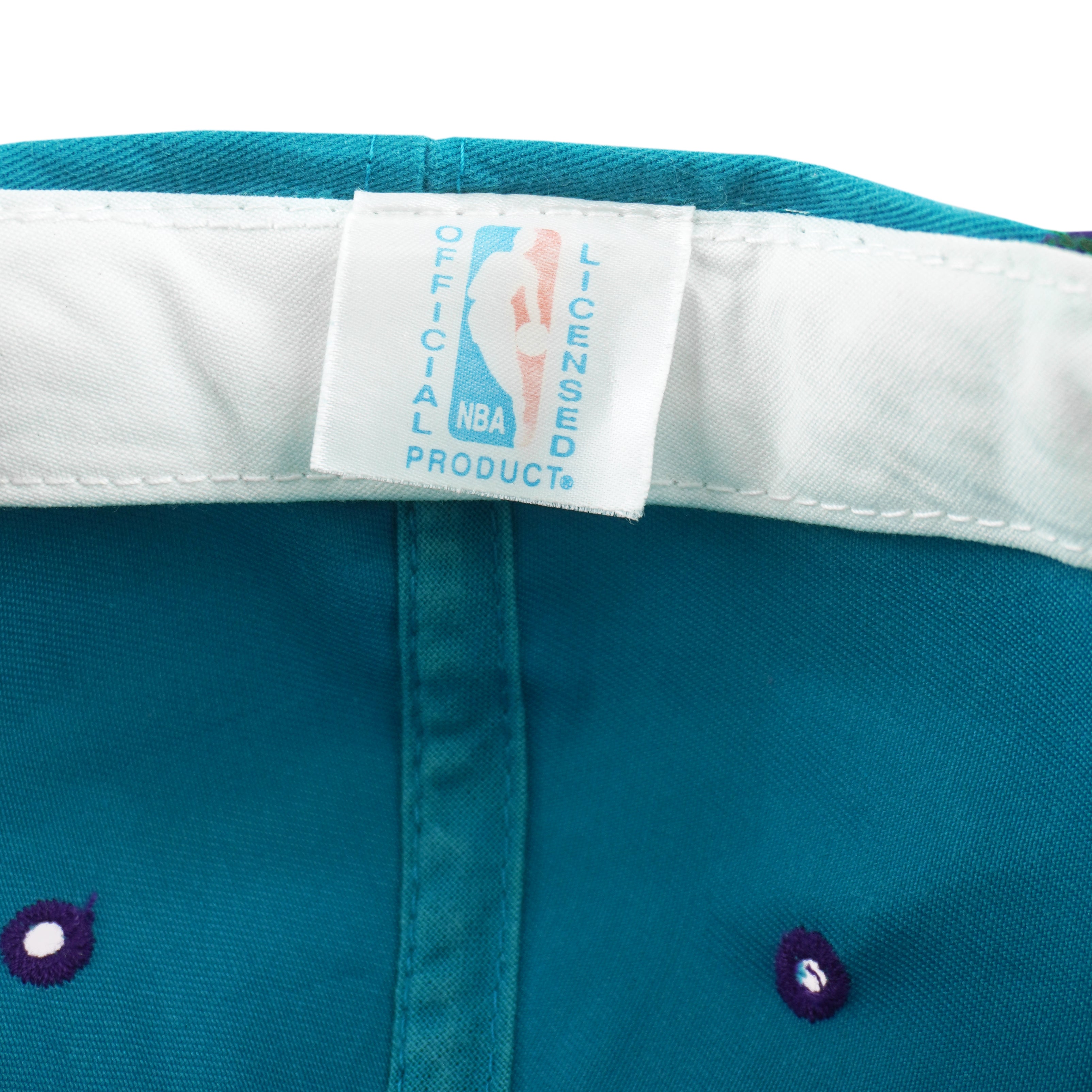 NBA (The Game) - Charlotte Hornets Embroidered Snapback Hat 1990s OSFA Vintage Retro Basketball