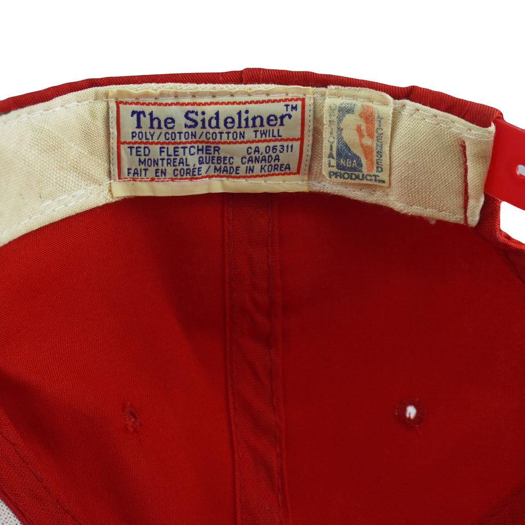 NBA (The Sideliner) - Chicago Bulls Spell-Out Snapback Hat 1990s OSFA Vintage Retro Basketball