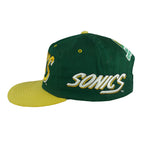 Vintage NBA - Seattle SuperSonics Embroidered Snapback Hat 1990s OSFA in green and yellow