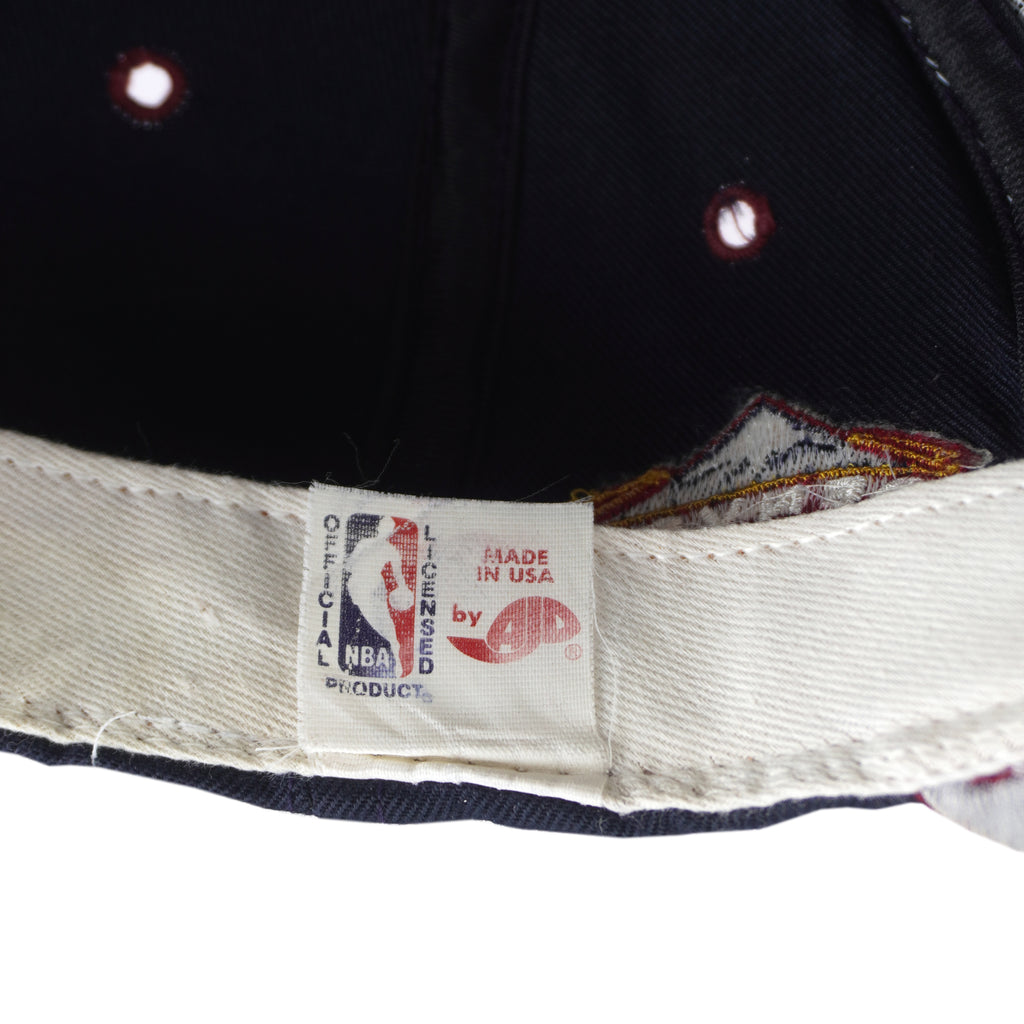 NBA (AJD) - Denver Nuggets Spell-Out Embroidered Snapback Hat 1990s Vintage Retro Basketball