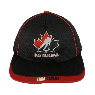 Nike - Team Canada Hockey Embroidered Hat 2000s Fitted