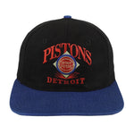 NBA - Detroit Pistons Spell-Out Snapback Hat 1990s OSFA Vintage Retro Basketball