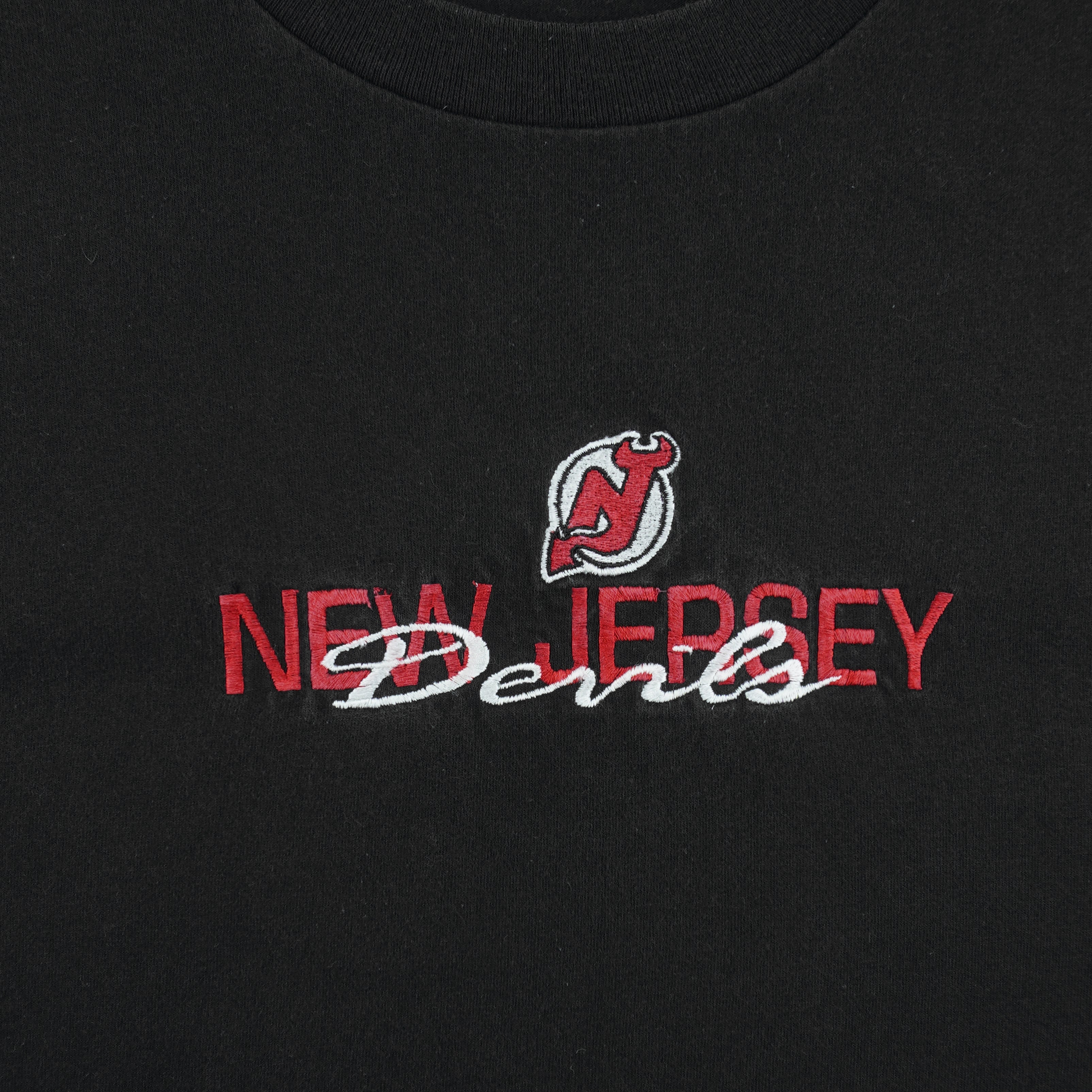NHL (Lee) - New Jersey Devils Embroidered T-Shirt 1990s Large Vintage Retro Hockey
