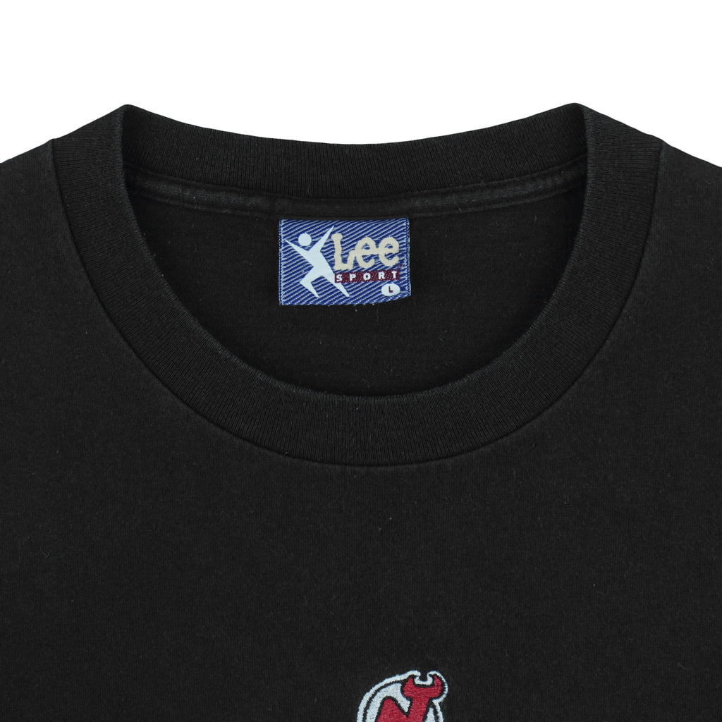 NHL (Lee) - New Jersey Devils Embroidered T-Shirt 1990s Large Vintage Retro Hockey