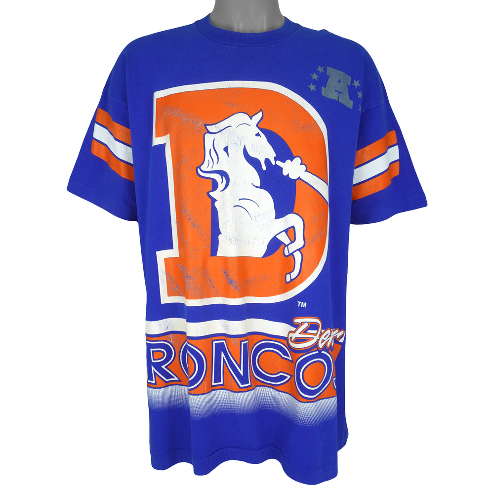NFL (Salem) - Denver Broncos Big Spell-Out T-Shirt 1994 X-Large Vintage Retro Football