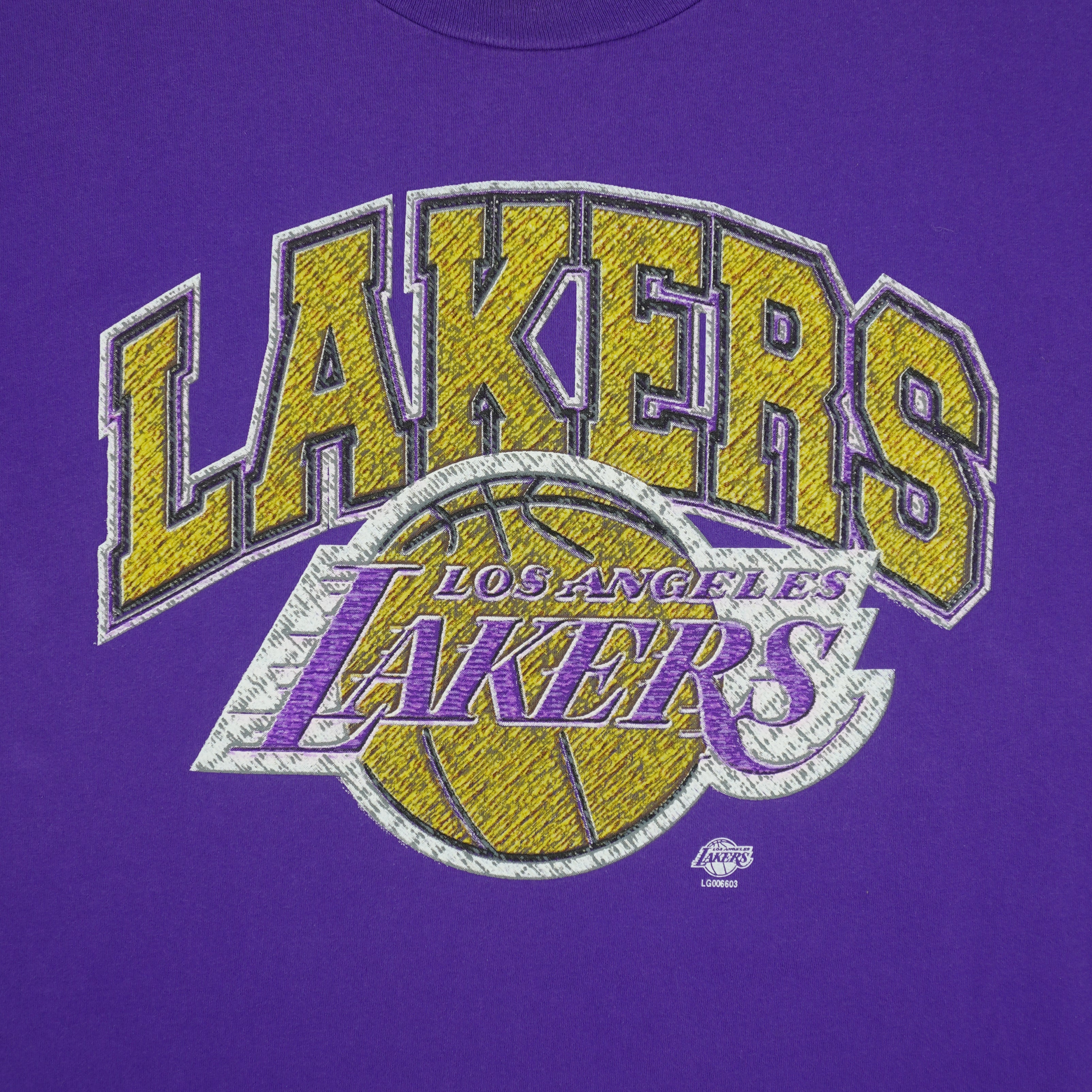 NBA (Logo Athletic) - Los Angeles Lakers T-Shirt 1990s X-Large Vintage Retro Basketball